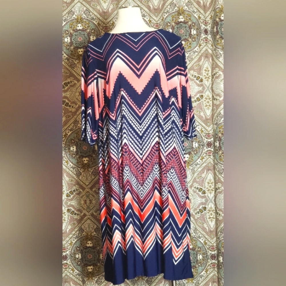 Sandra Darren EUC Shift Dress, Bracelet Sleeves - Coral / Navy (size 22W)
